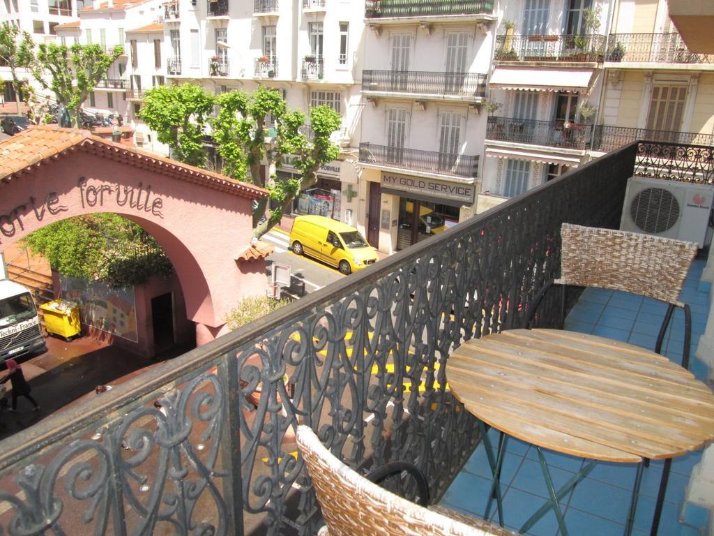 Modern Apartment 2 Bedrooms Quiet Terrace In A Palm Beach Area, 30 Meters From Seaside Cannes Room photo